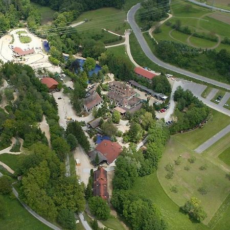 Hotel Erlebnisgastronomie Lochmuhle Eigeltingen Exterior foto